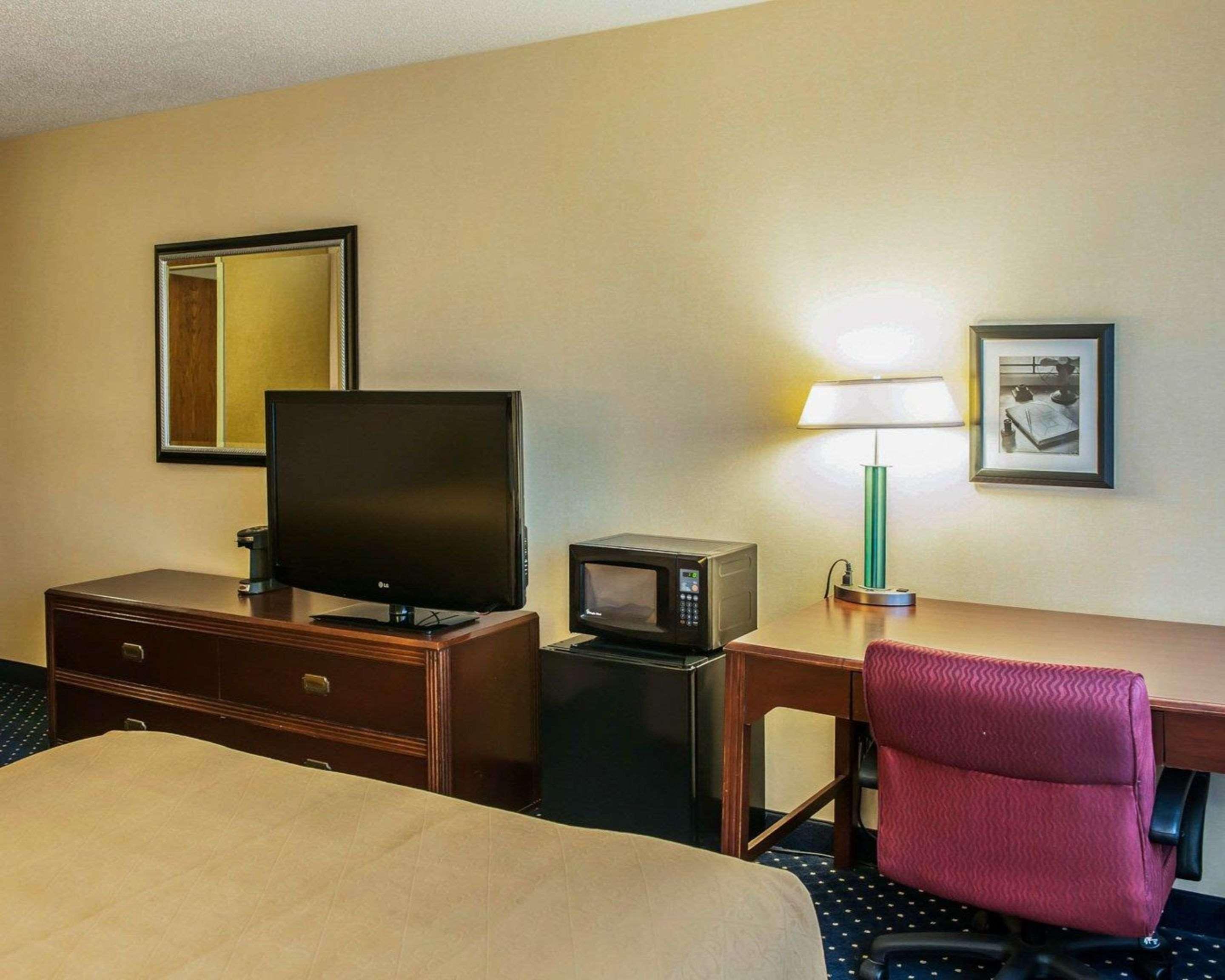 Quality Inn & Suites Goshen Buitenkant foto