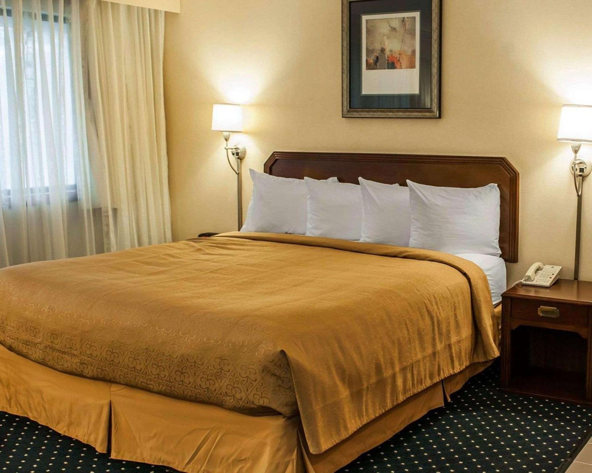 Quality Inn & Suites Goshen Buitenkant foto
