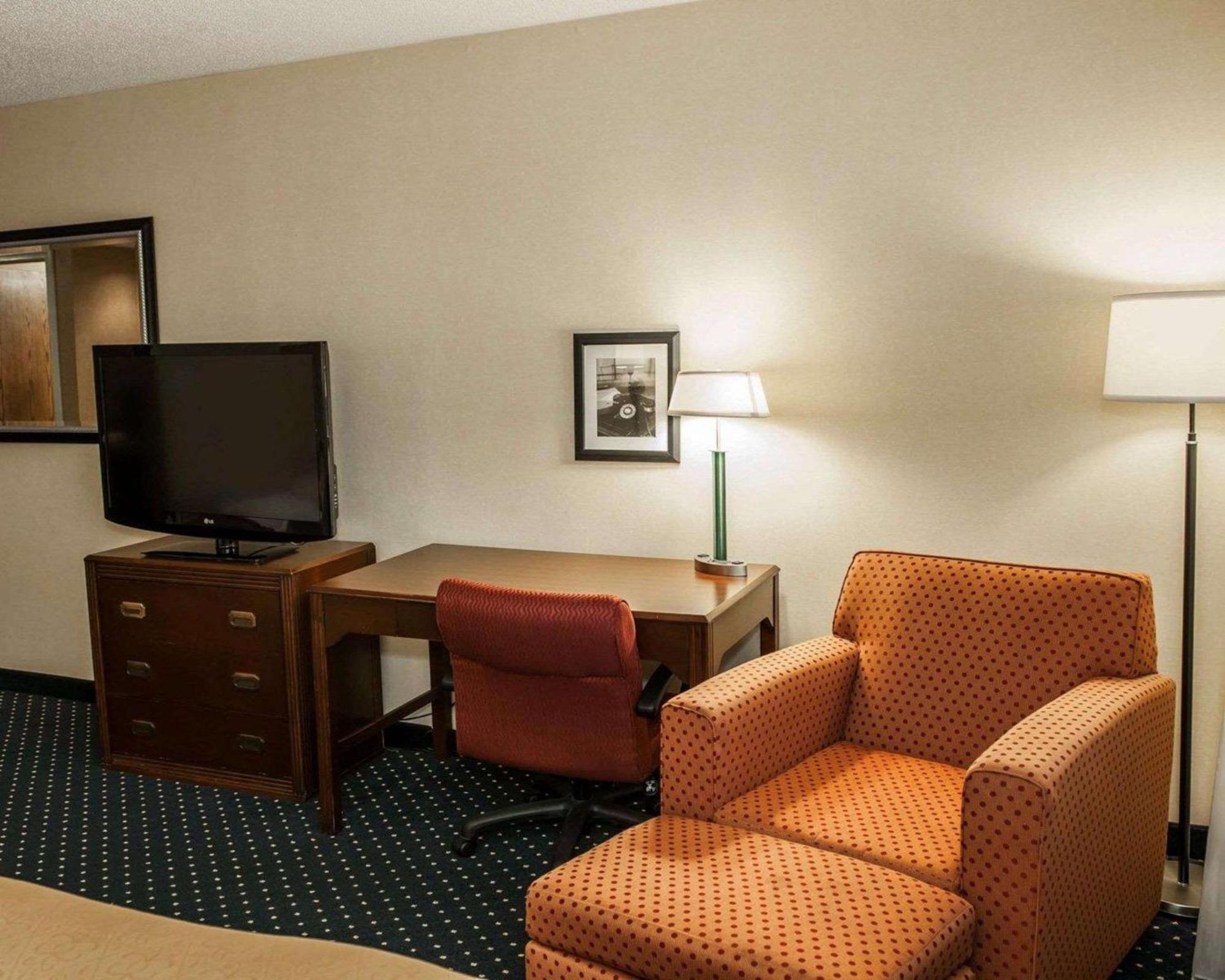 Quality Inn & Suites Goshen Buitenkant foto