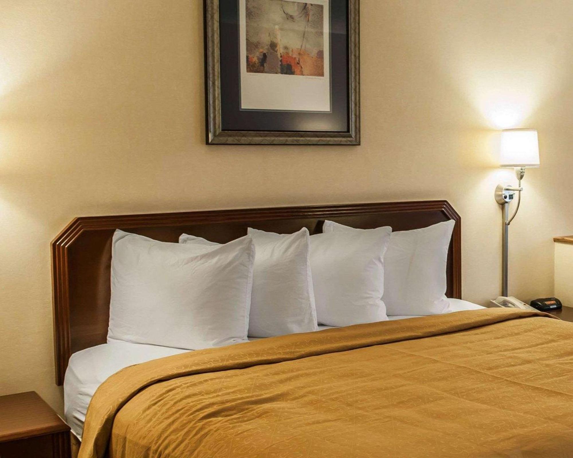 Quality Inn & Suites Goshen Buitenkant foto